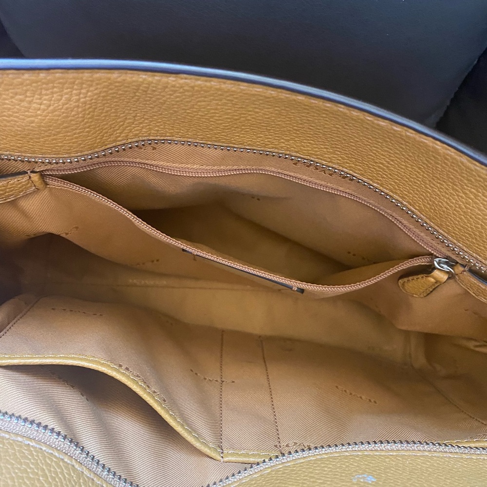 New Coach bag - Picture 5 of 6